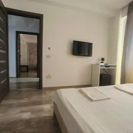 4 Rent - 3 Apartament Constanţa