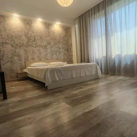 4 Rent - 3 * Constanţa